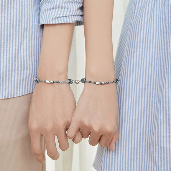 Pulseras love